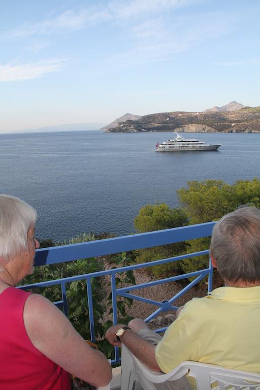 Kavos Bay Seafront Hotel Agia Marina  Bagian luar foto