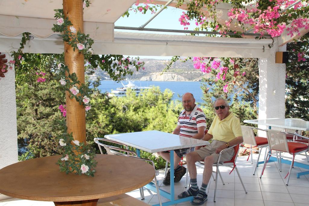 Kavos Bay Seafront Hotel Agia Marina  Bagian luar foto