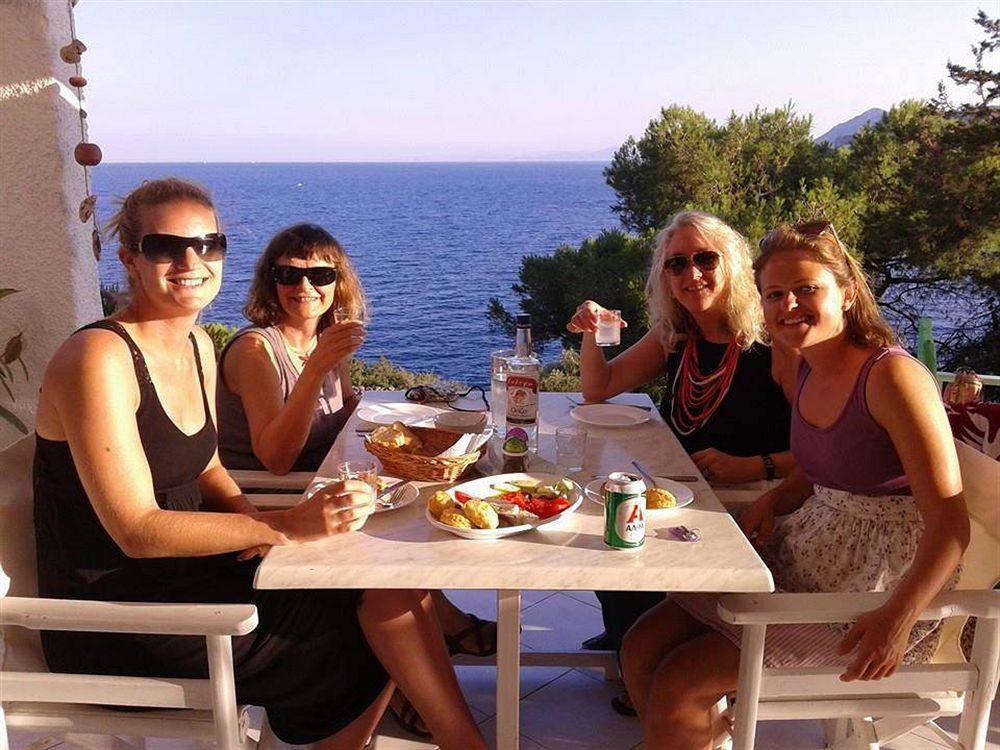 Kavos Bay Seafront Hotel Agia Marina  Bagian luar foto