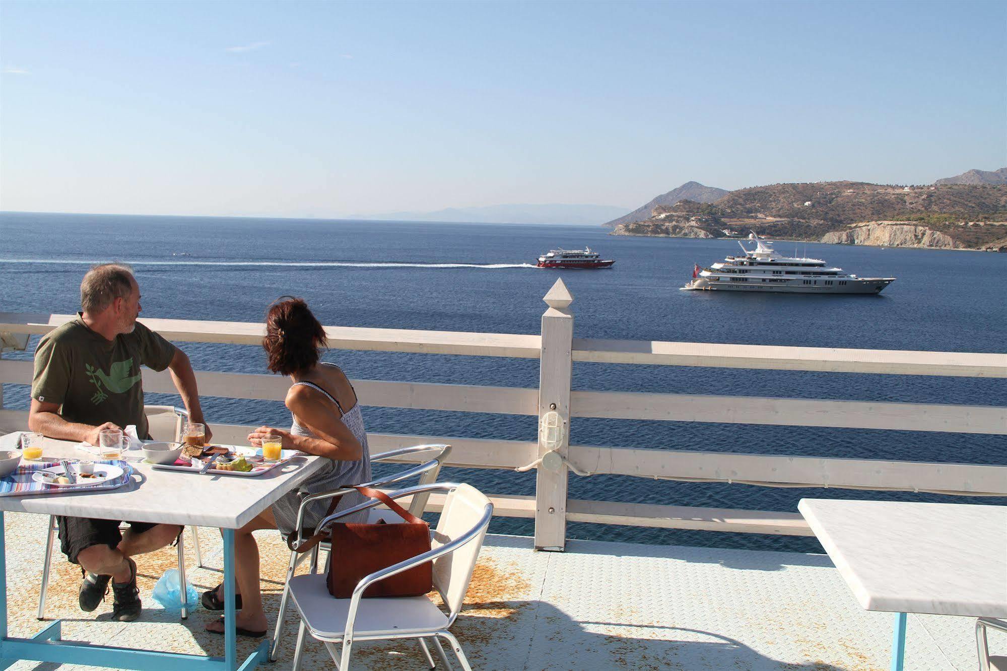 Kavos Bay Seafront Hotel Agia Marina  Bagian luar foto