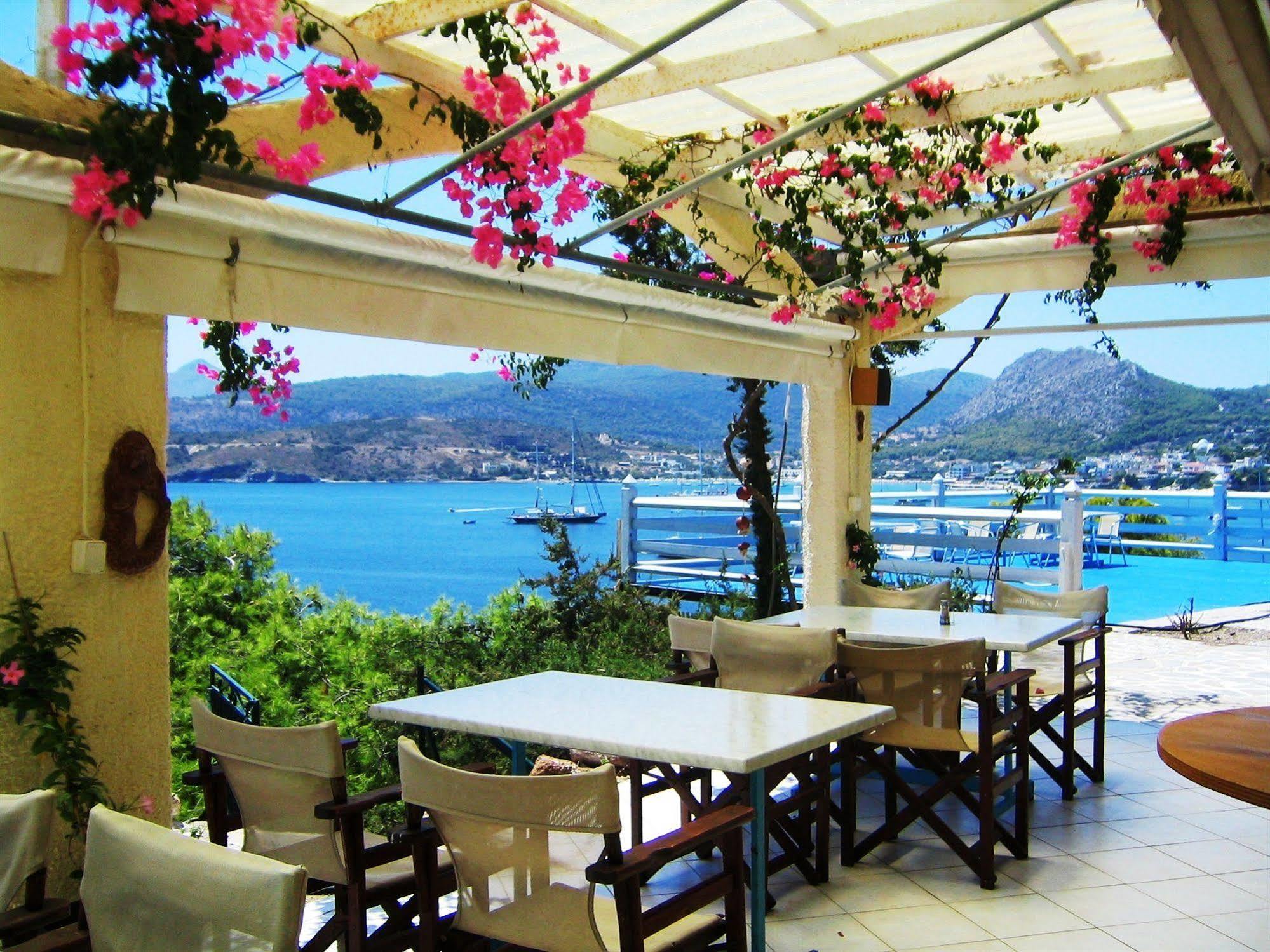 Kavos Bay Seafront Hotel Agia Marina  Bagian luar foto