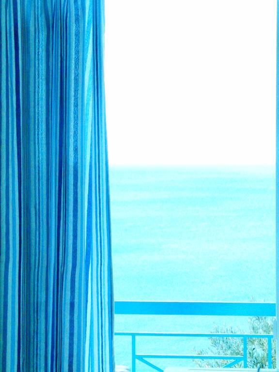 Kavos Bay Seafront Hotel Agia Marina  Bagian luar foto