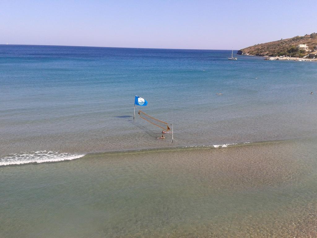 Kavos Bay Seafront Hotel Agia Marina  Bagian luar foto
