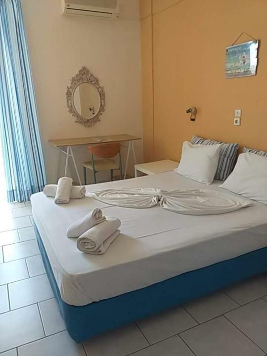 Kavos Bay Seafront Hotel Agia Marina  Bagian luar foto